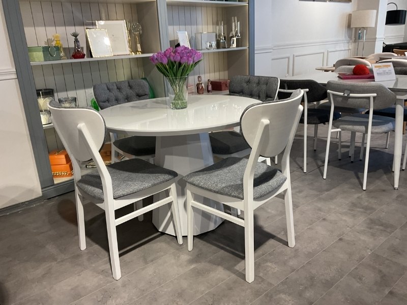 Kontra-Ay-sandalye-Zarif-Masa-Yuvralak